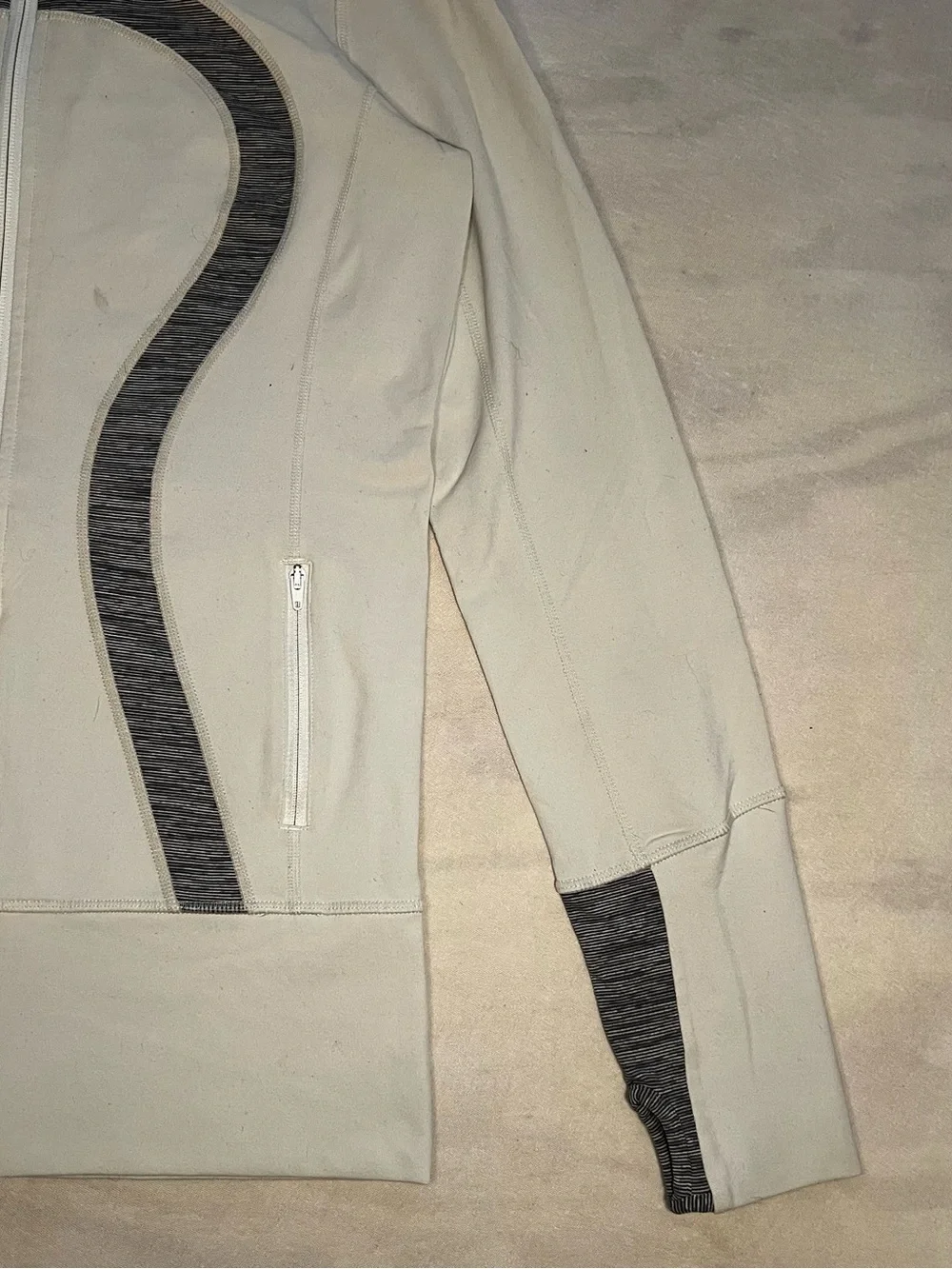 Lululemon Define Athletic Full Zip Jacket Stucco Beige Grey Women's Size 8